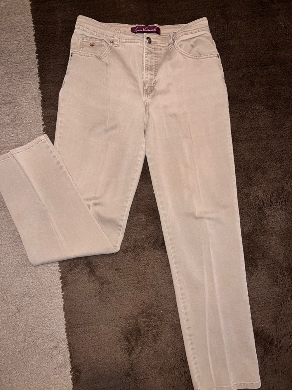 Women's Beige Straight-Leg Jeans
